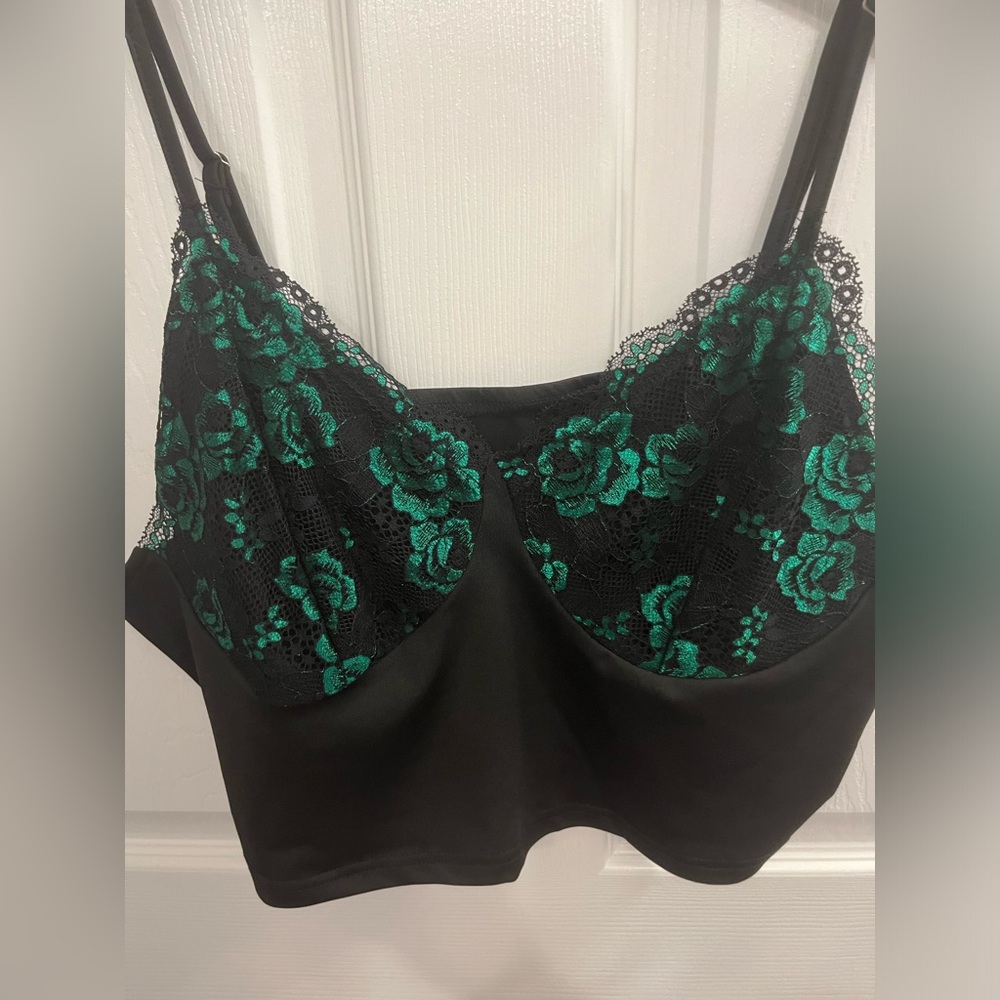 NWOT Shein size 2XL black & green bralette